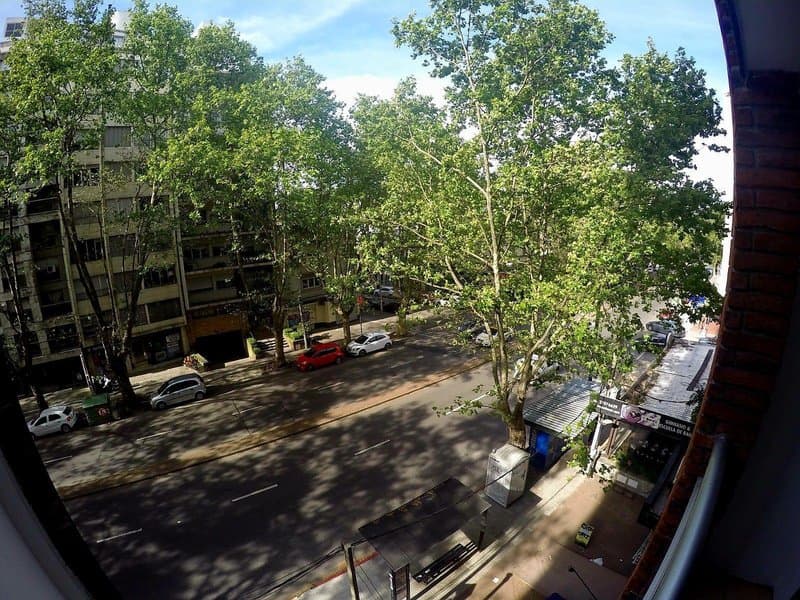 Venta Apartamento 1 Dormitorio al Frente y Garage Av Brasil Pocitos