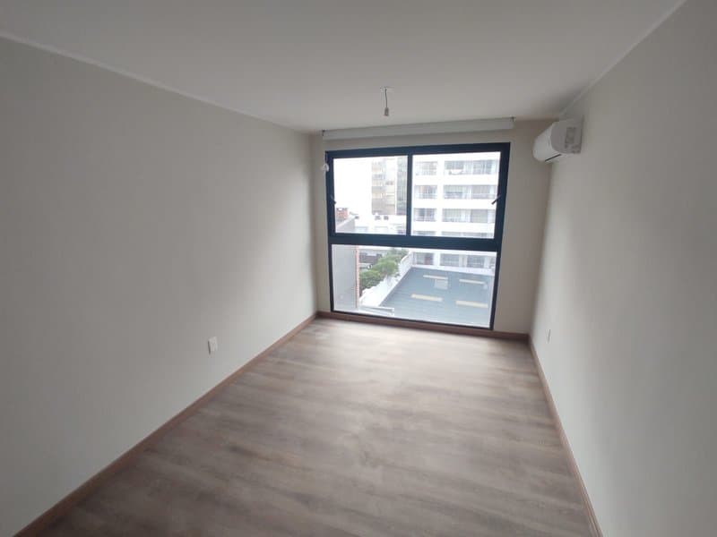 Alquiler apartamento monoambiente equipado Pocitos Harbor Bay 1004